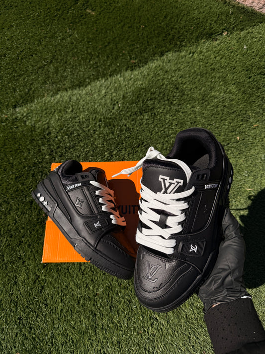 Total Black Louis Vuitton Trainers